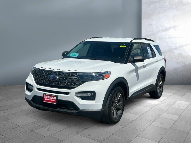 2021 Ford Explorer XLT in White — front three-quarter view