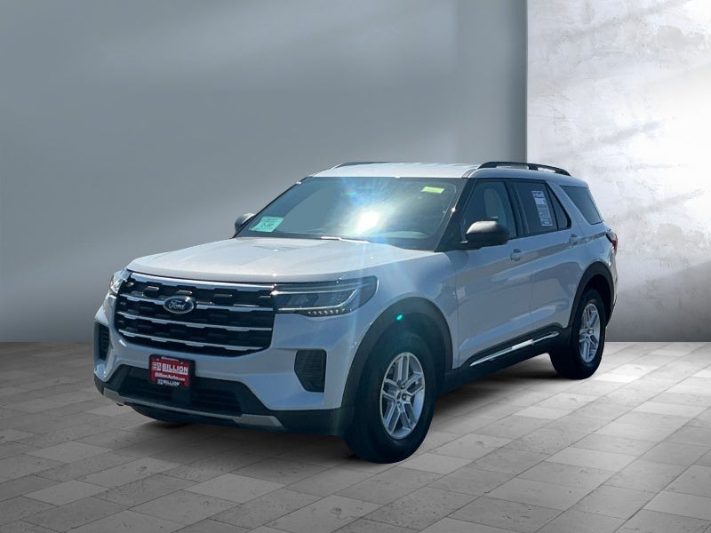 2025 Ford Explorer Active in Star White Metallic Tri-Coat — front three-quarter view
