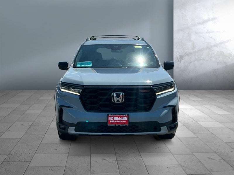 2023 Honda Pilot — side profile view