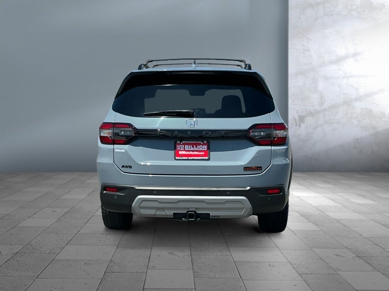 2023 Honda Pilot — detail view