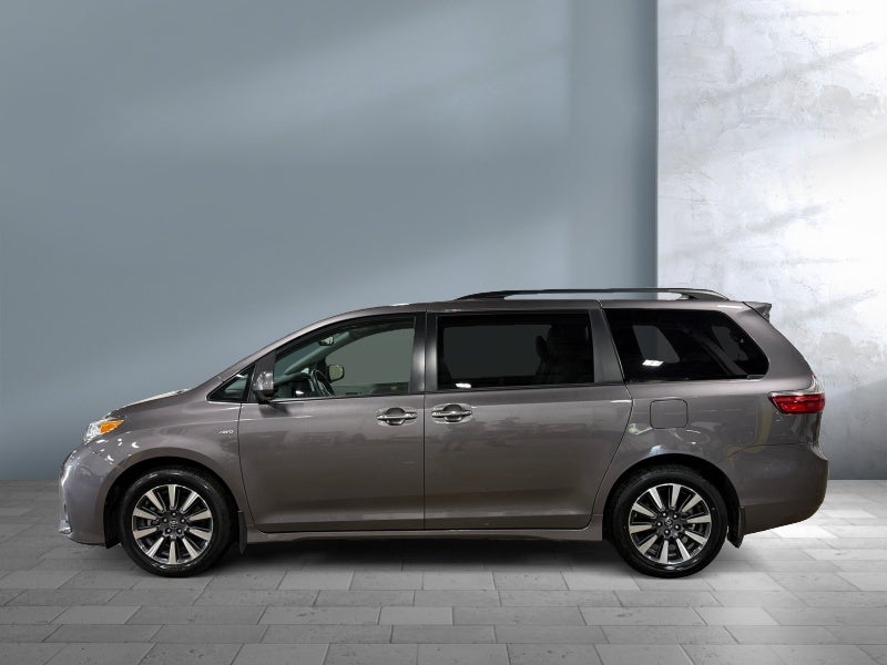 2019 Toyota Sienna — rear three-quarter view